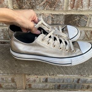 Gold size 8 converse all stars lace up shoes
